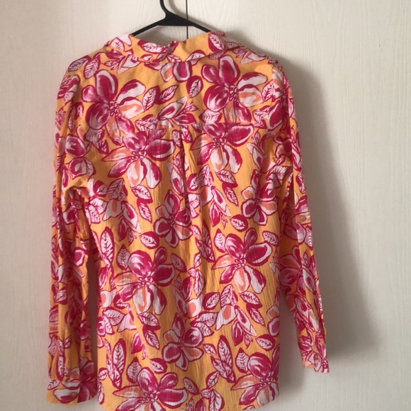Woman’s floral spring button down blouse - Picture 9 of 11